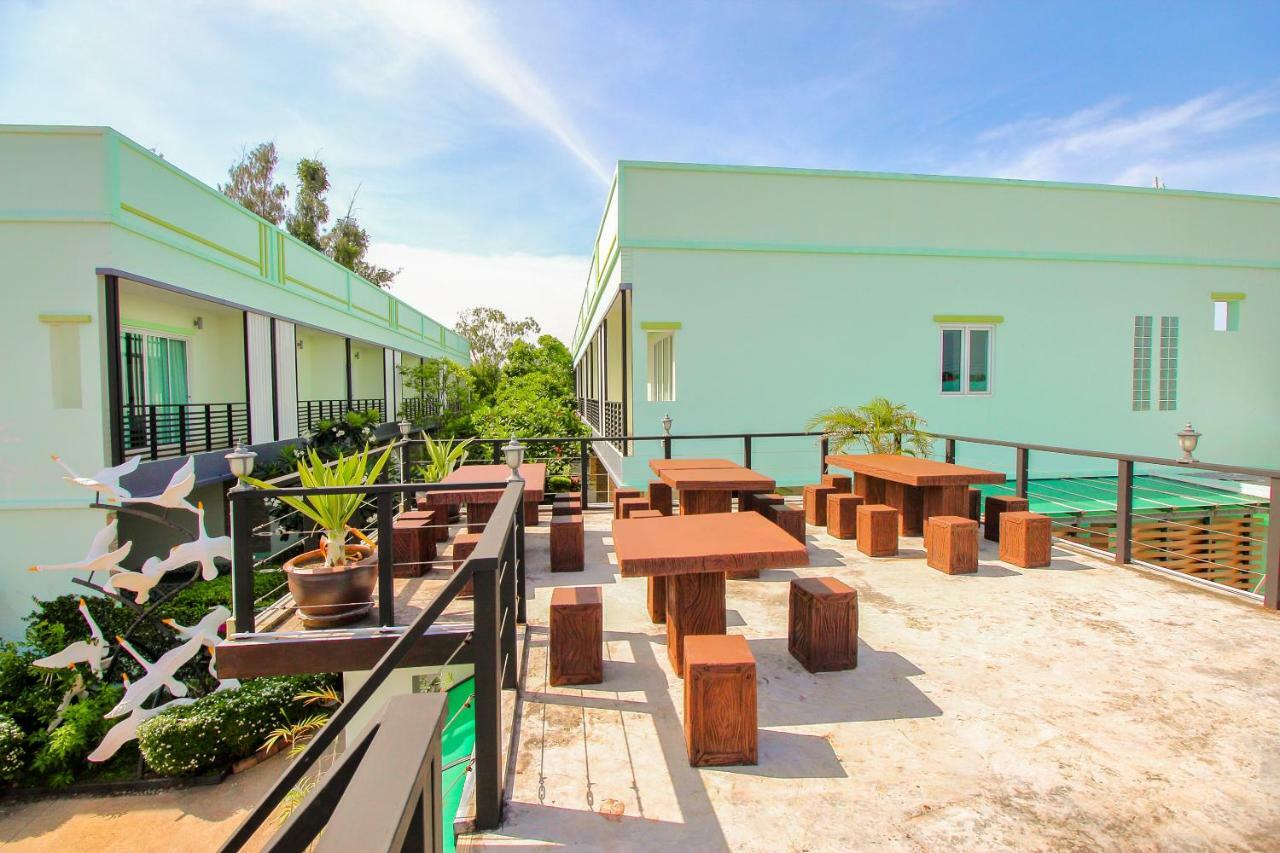 Baan Noppadol Hua Hin Resort Екстер'єр фото